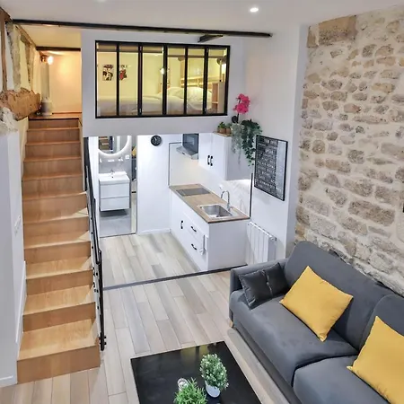 Bed & Breakfast Clara - Modern Loft Sorbonne Notre-dame Historic