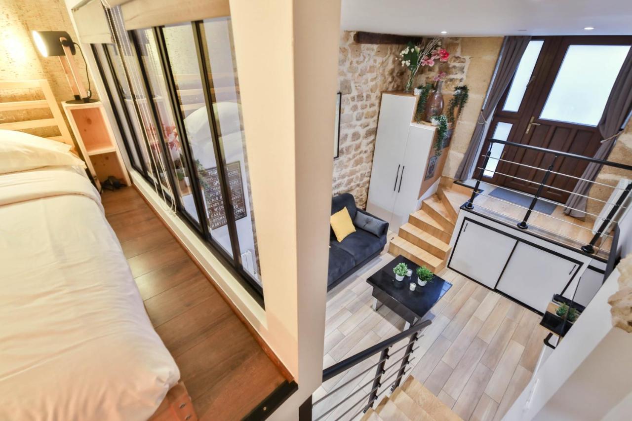 Clara - Modern Loft Sorbonne Notre-dame Historic Bed & Breakfast 3*